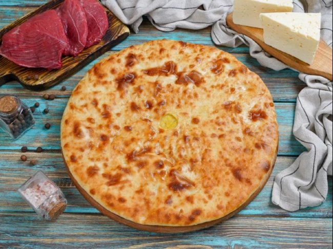 Осетинский пирог с мясом и сыром