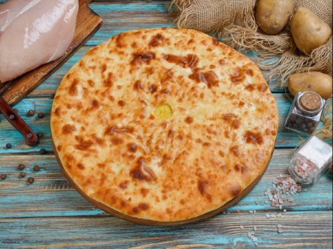 Осетинский пирог с курицей и картошкой Осетинский пирог с курицей и картошкой